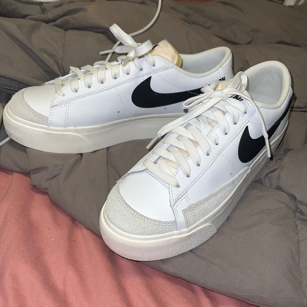 Size 8 platform Nike blazers